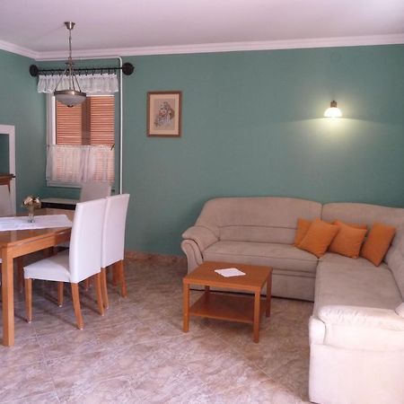 Edina Apartman Apartamento Zalakaros Quarto foto